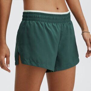 Fabletics Breathe Mid-Rise Run Short - NWT